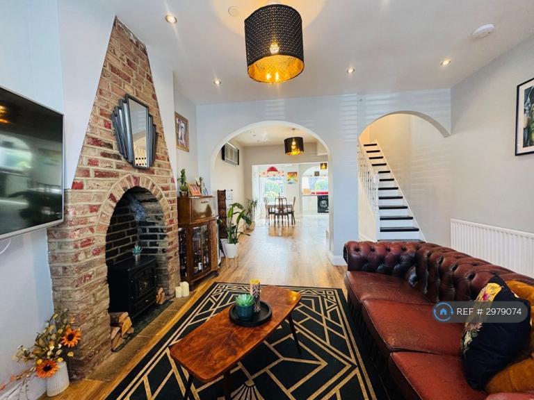 3 bedroom house in Wiltshire Road, Thornton Heath, CR7 (3 bed) (#2979074)