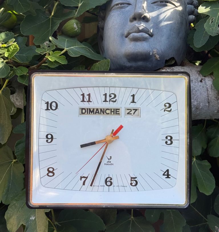 VINTAGE FRENCH JAZ TRANSISTOR WALL CLOCK, DAY DATE - 1970s RETRO - NOT ...