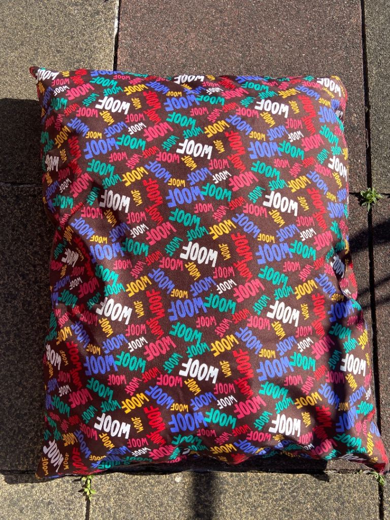 Dog bed 
