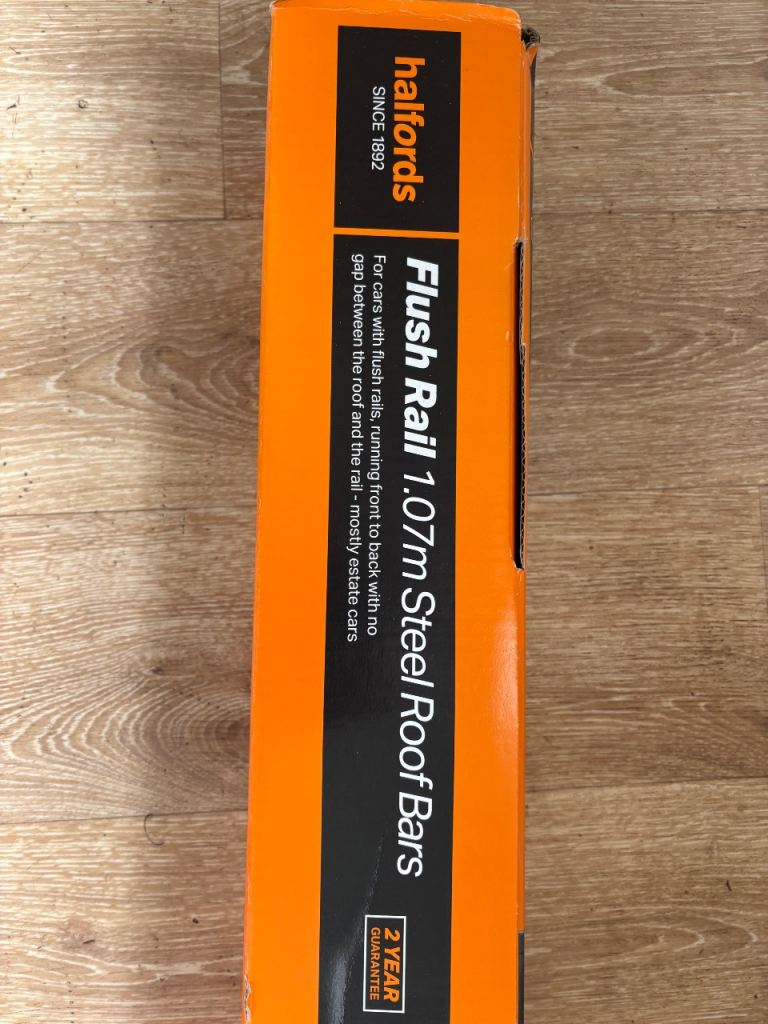 Halfords Integrated Rail Steel Roof Bars 107cm Length - Set i1
