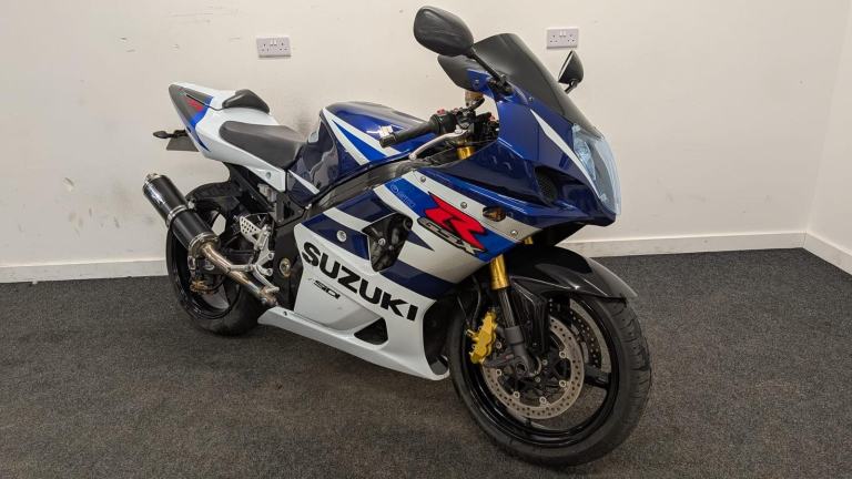 SUZUKI GSXR 1000 **PIPE WERX EXHAUST - 12 MONTHS MOT - 2 KEYS **