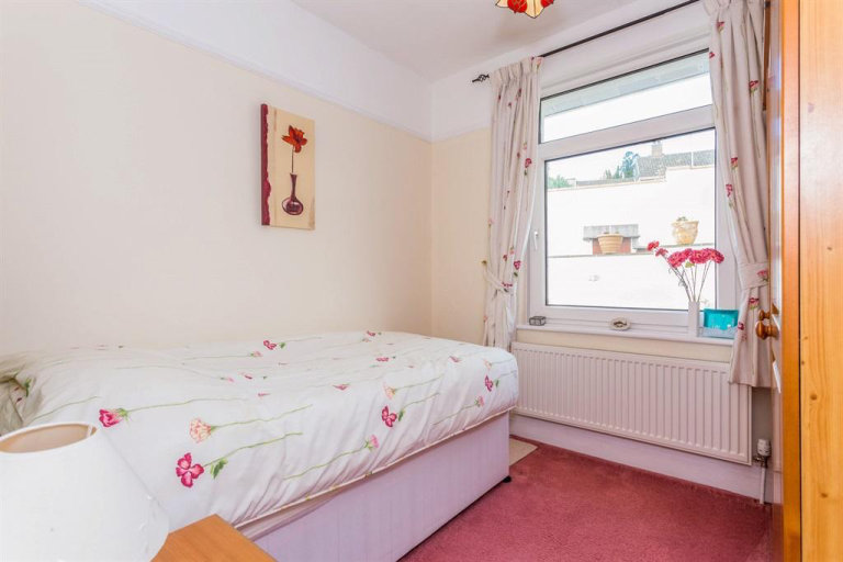 Double room next to Tower Bridge ✅✅✅