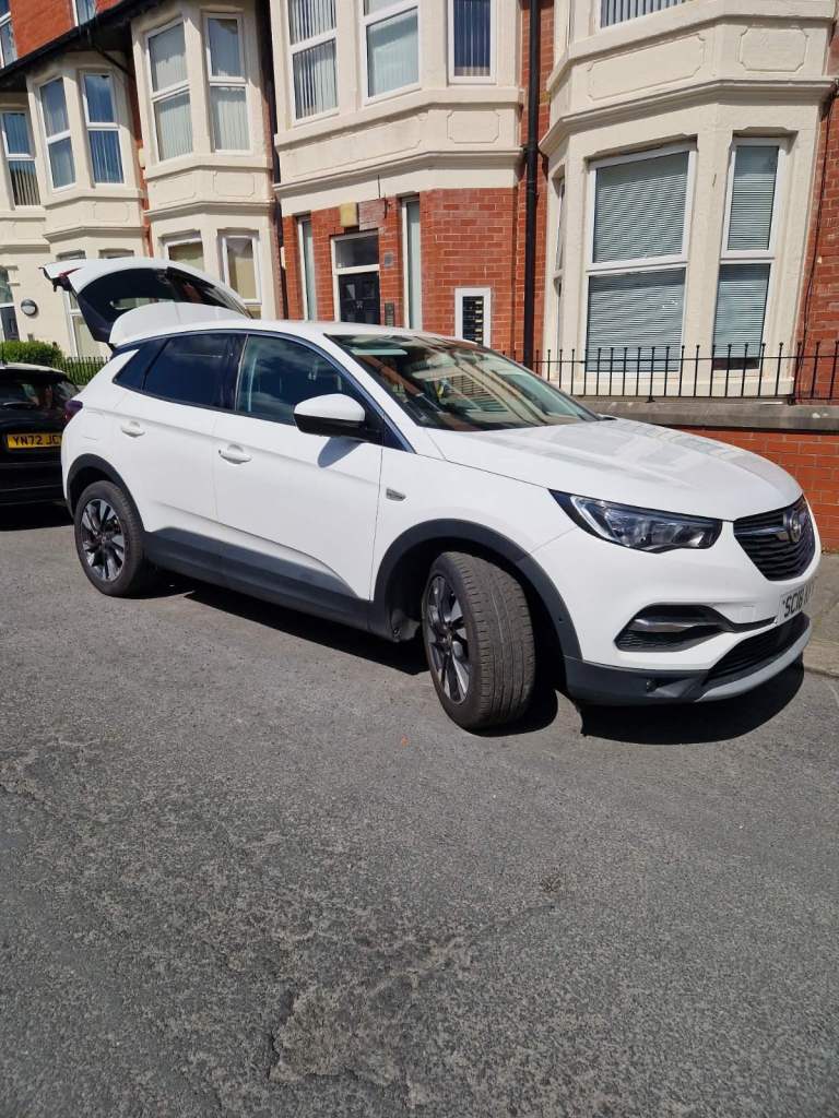 Vauxhall, GRANDLAND X, Hatchback, 2018, Other, 1560 (cc), 5 doors