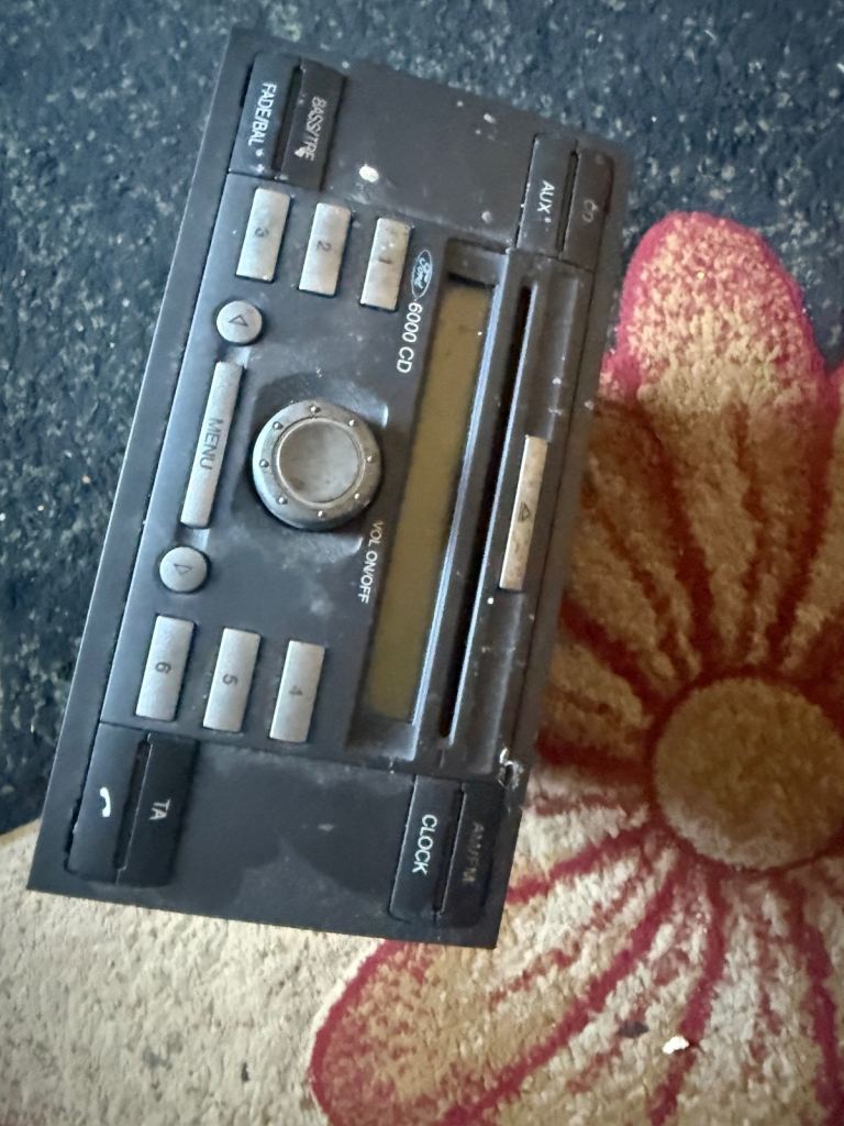 FORD FIESTA MK6 FOCUS C MAX 05-09 RADIO STEREO 6000 CD 6S61-18C815-AF