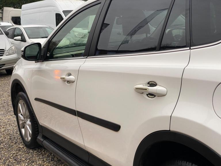 2013 Toyota RAV4 2.2 D-4D Invincible 4WD Euro 5 5dr ESTATE Diesel Manual