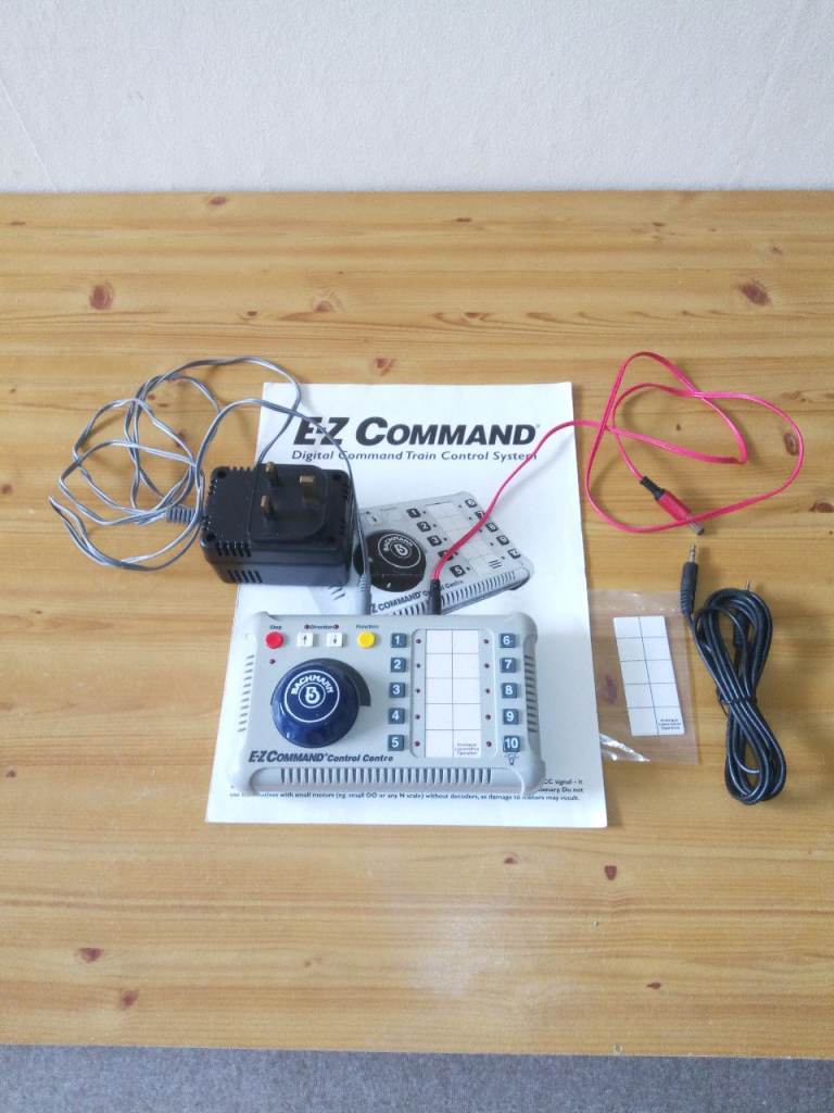 Bachmann E-Z Command DCC System - Digital Model Railway Control