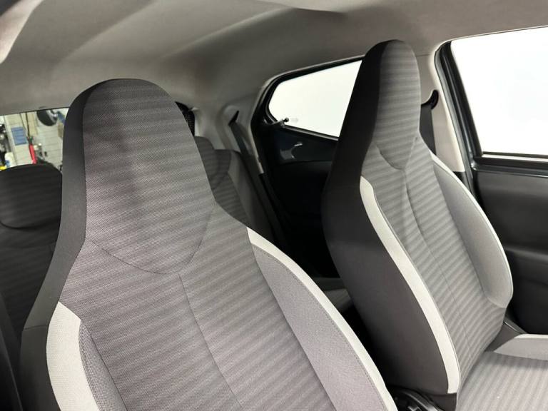 2020 Toyota AYGO 1.0 VVT-i X-TREND FUNROOF X-SHIFT AUTO FIVE DOOR 70 BHP Hatchback Petrol Automatic