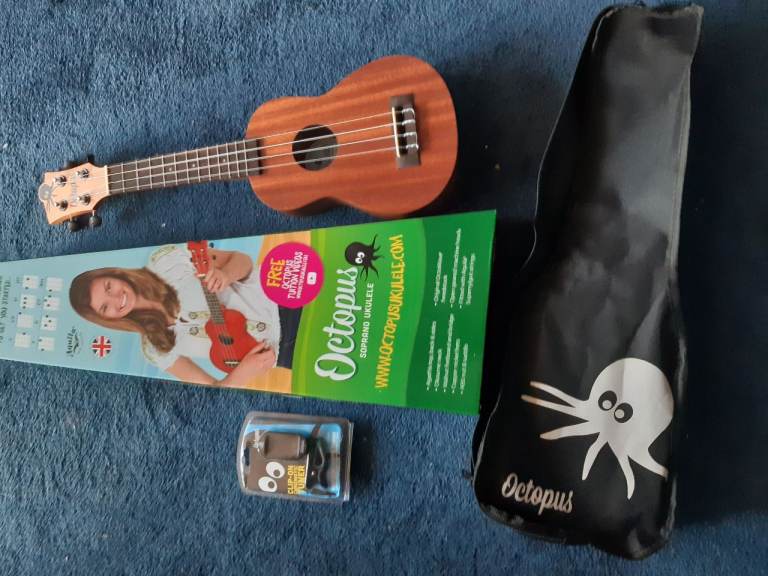 Ukulele left handed 