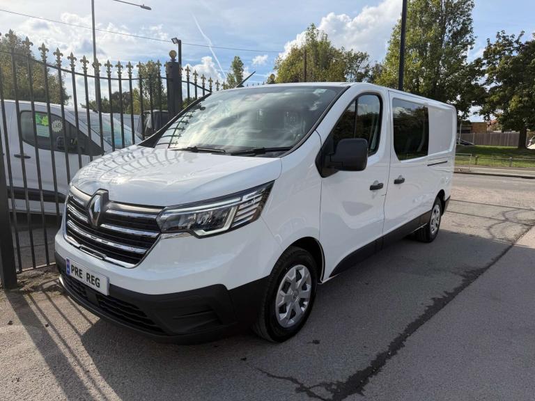 2025 Renault Trafic 2.0 dCi Blue LL30 Advance Crew Van Double Cab 6dr Diesel Manual L2 H1 Euro  C...