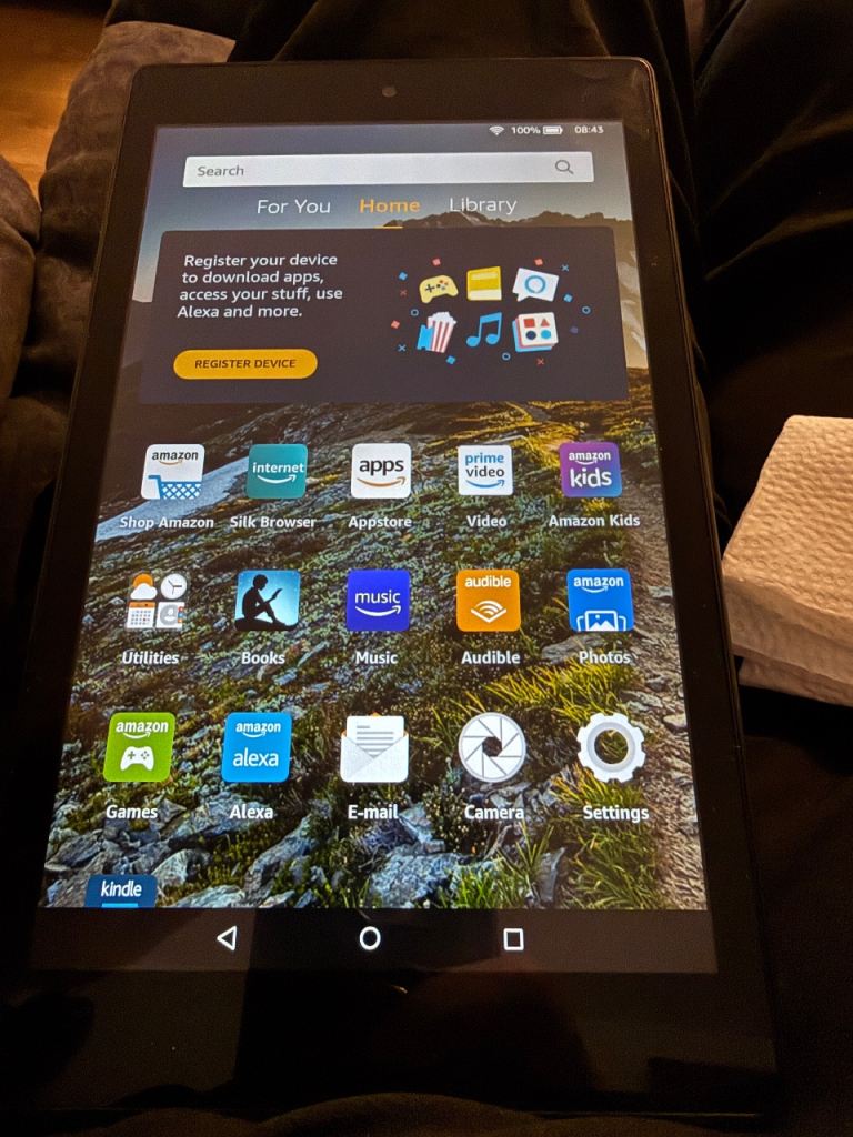 Amazon Fire HD 8 Tablet (7th Gen) – Good Condition