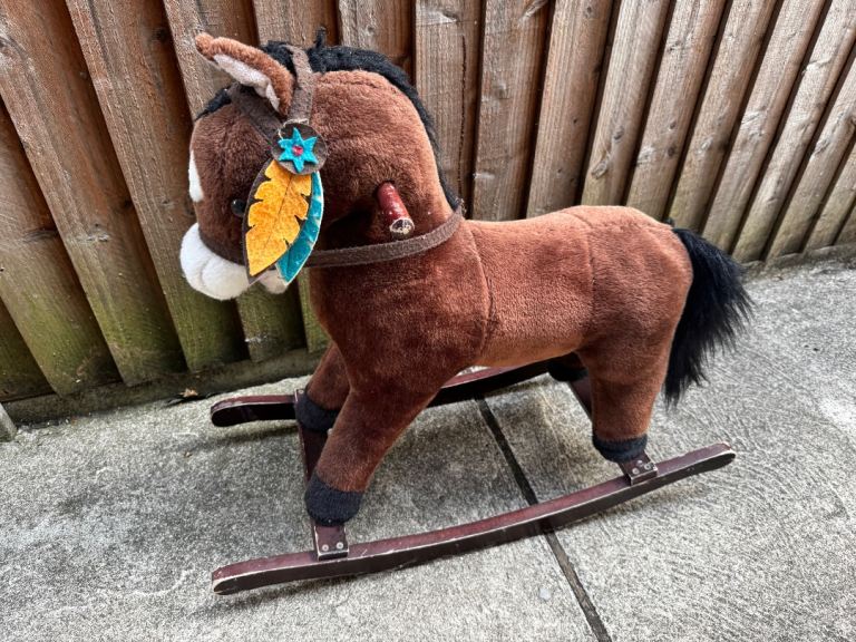 Children’s rocking horse suit 2-5years olds