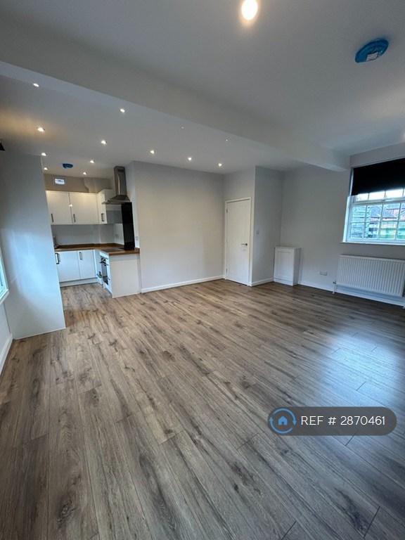 1 bedroom flat in Union Passage, Ashby-De-La-Zouch, LE65 (1 bed) (#2870461)