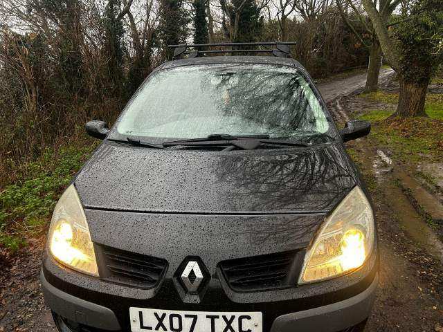 **LOW MILEAGE** 2007 Renault Scenic Dynamique VVT [111 B.H.P] MOT valid till Dec 26!