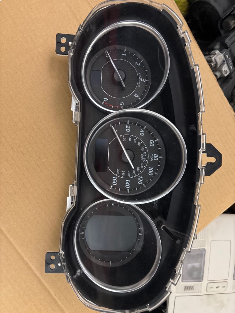 Cluster mazda 6