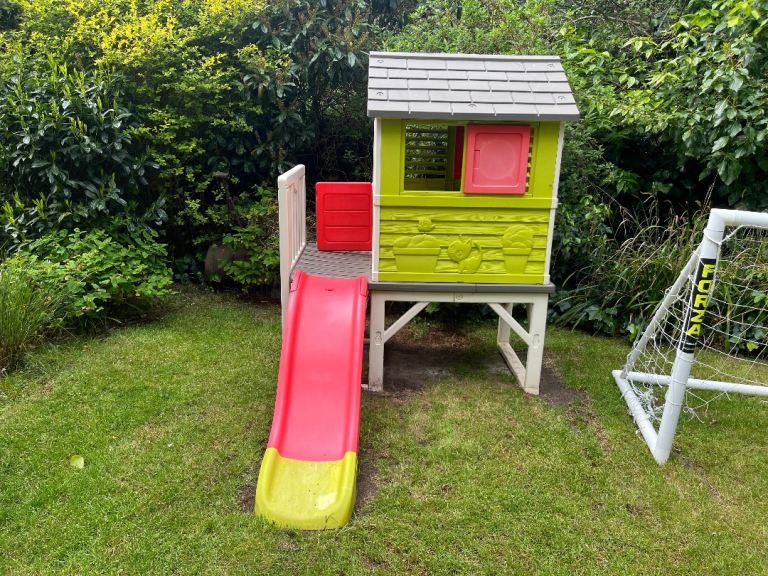Smoby outdoor playhouse 