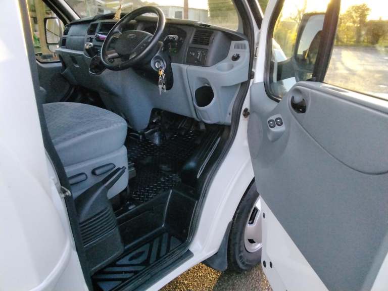 PLEASE BE AWARE THIS VEHICLE HAS BEEN STOLEN 