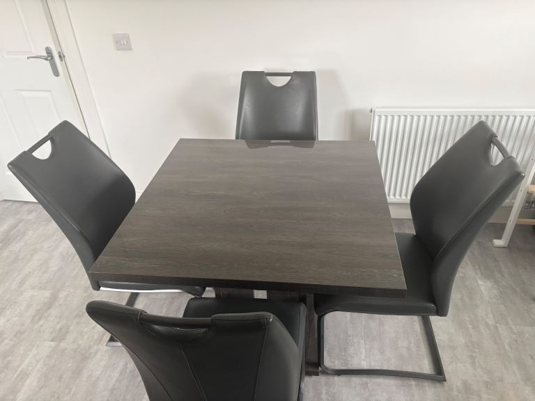 Designer Rooms 4 seater square dining table