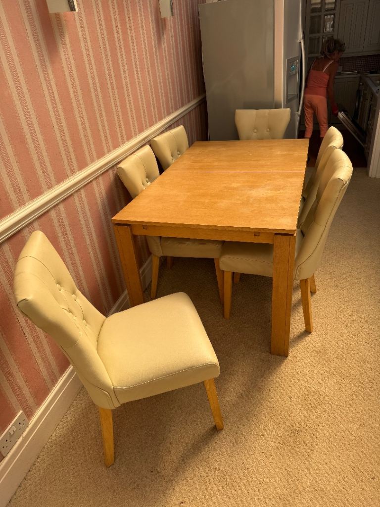 Wooden Extendable Dining Table with 6 Cream Chairs – Good Condition