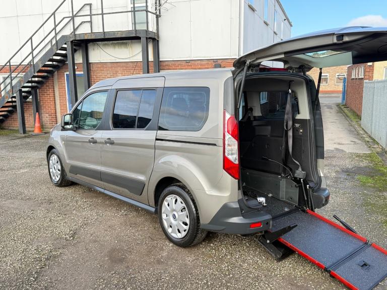 Ford Grand Tourneo Connect Powershift Auto 5 Seat WHEELCHAIR ACCESS VEHICLE WAV 