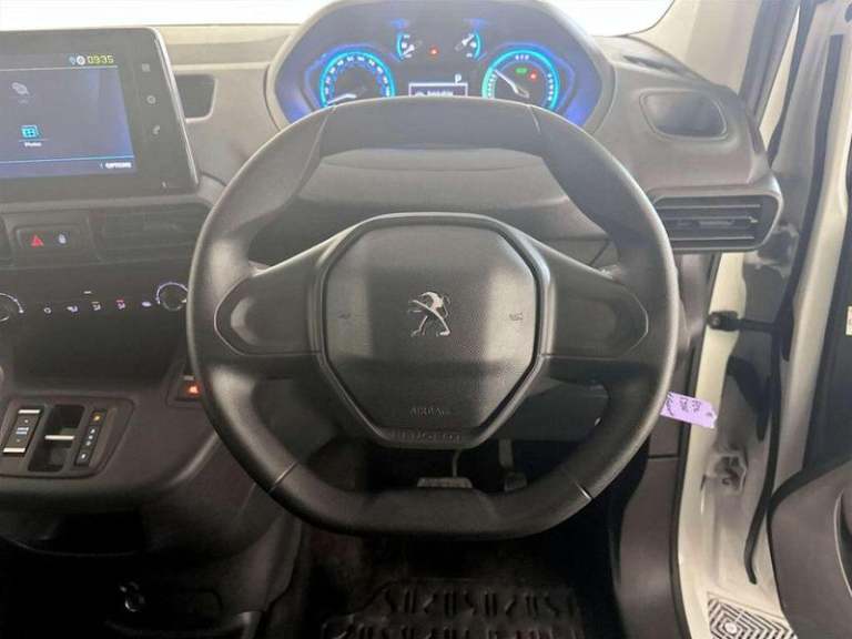 2022 Peugeot Partner M 136 Auto L1H1 SWB 50Kwh Battery Manual Panel Van Diesel Manual