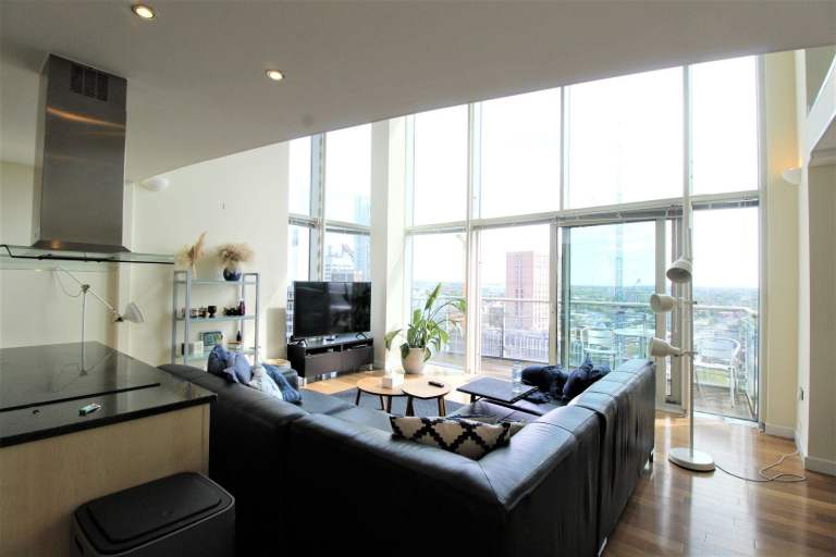 2 bed flat for rent Leeds LS2 