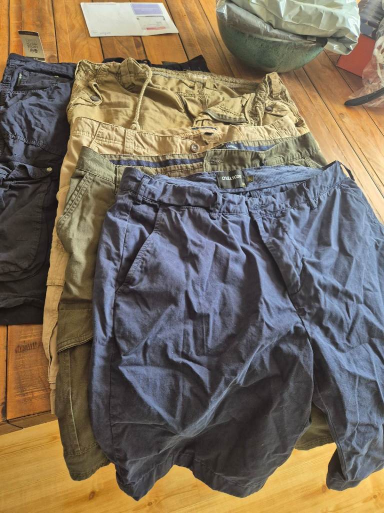 image for 5 pairs of cargo shorts 38w