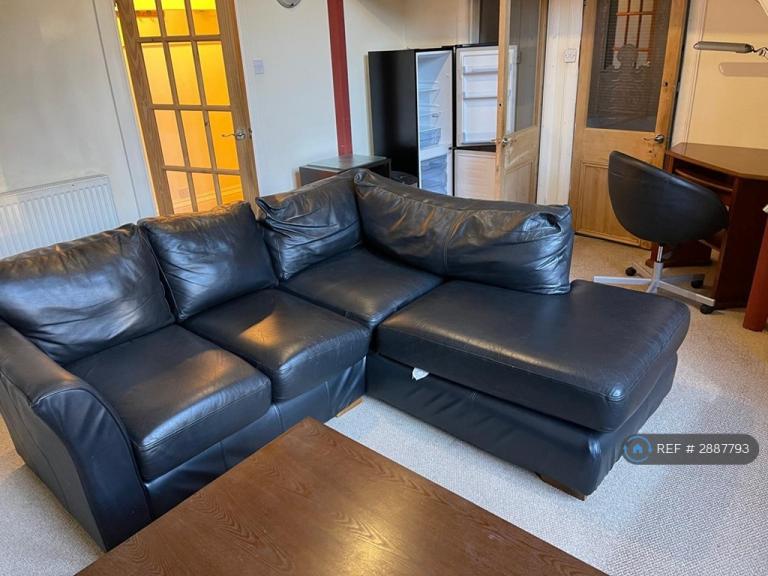1 bedroom flat in Kelvin Drive, Glasgow, G20 (1 bed) (#2887793)