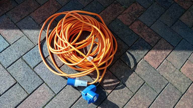 Extension lead 25 MTRS hook up cable for caravan/ motorhomes etc