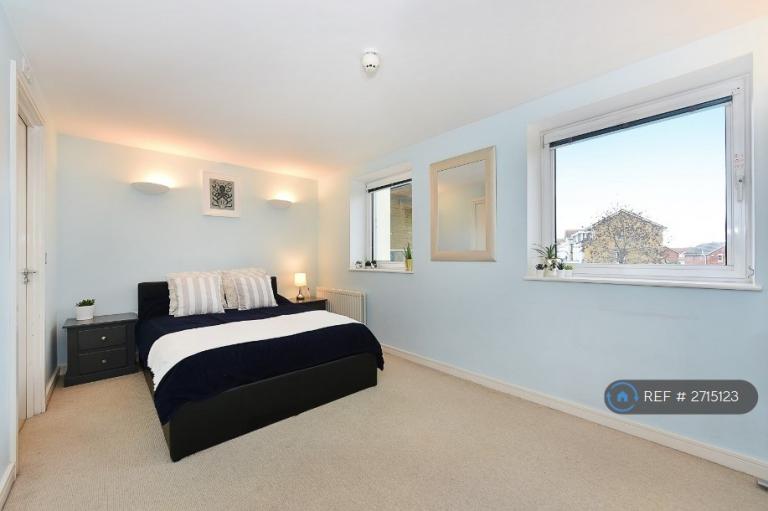 1 bedroom in Argyll Road, London, SE18 (#2715123)