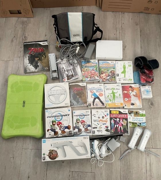 Nintendo Wii Console Mega Bundle -