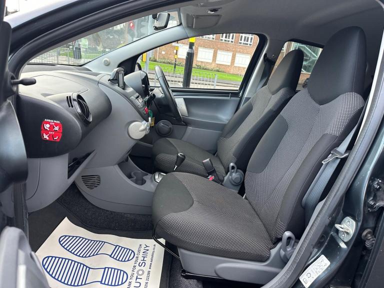 2011 Toyota AYGO 1.0 VVT-i Go MultiMode Euro 5 5dr (AC) HATCHBACK Petrol Automatic