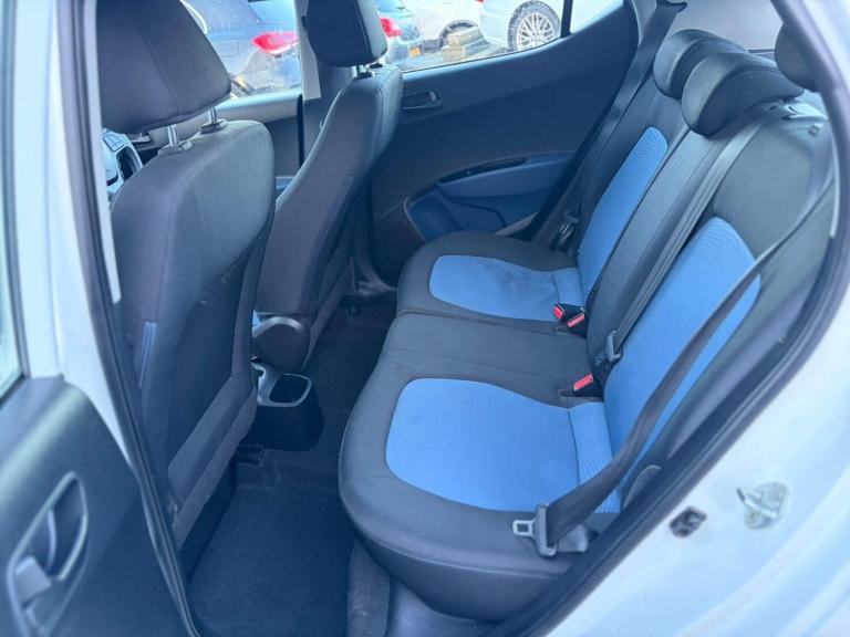 2015 Hyundai i10 1.0 SE Euro 5 5dr HATCHBACK Petrol Manual