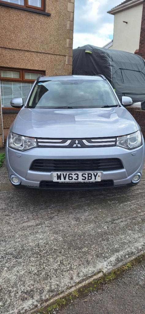 Mitsubishi, OUTLANDER, Estate, 2013, Manual, 2268 (cc), 5 doors