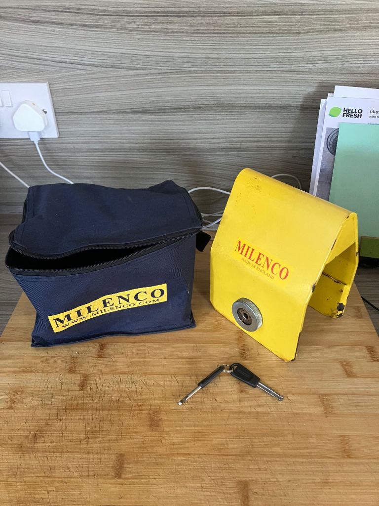 Milenco Hitch Lock with 2 keys and Storage Case