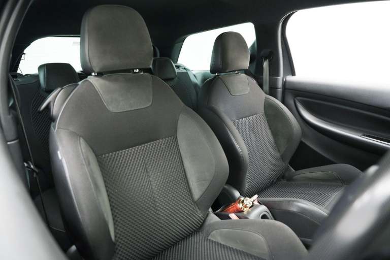 2016 DS Automobiles DS 3 1.6 BlueHDi Prestige Euro 6 (s/s) 3dr HATCHBACK Diesel Manual