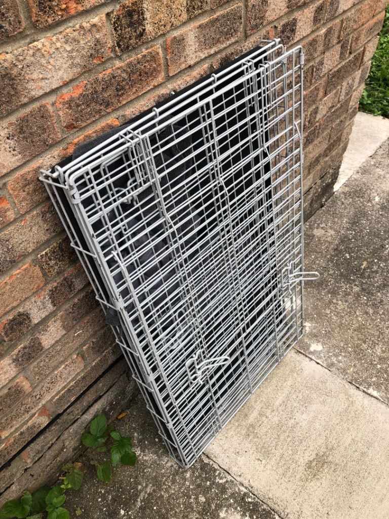 Dog cage medium