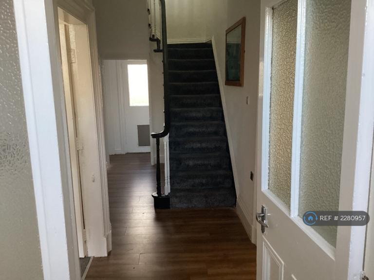 6 bedroom house in Beech Grove, Ashton-On-Ribble, Preston, PR2 (6 bed) (#2280957)