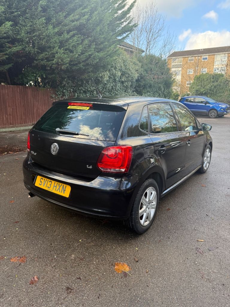 VOLKSWAGEN POLO Auto