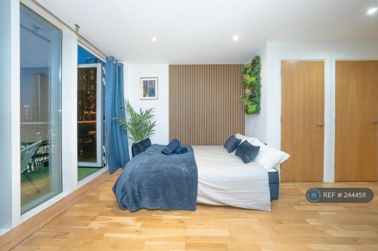 1 bedroom flat in Ability Place, London, E14 (1 bed) (#2444511)