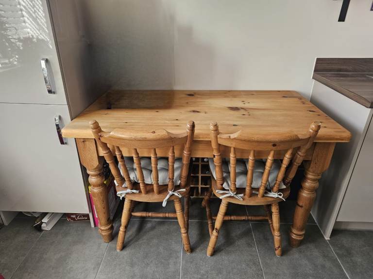 Solid Pine Dining Table with 2 chairs