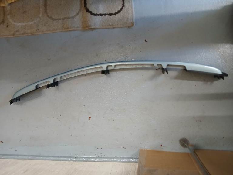 Front bumper trim CLK. 