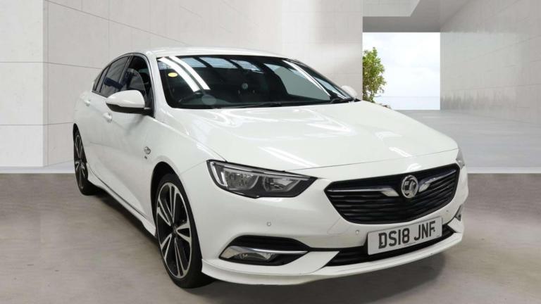 2018 Vauxhall Insignia 2.0 Insignia SRi VX-Line Nav TD 5dr HATCHBACK Diesel Manual