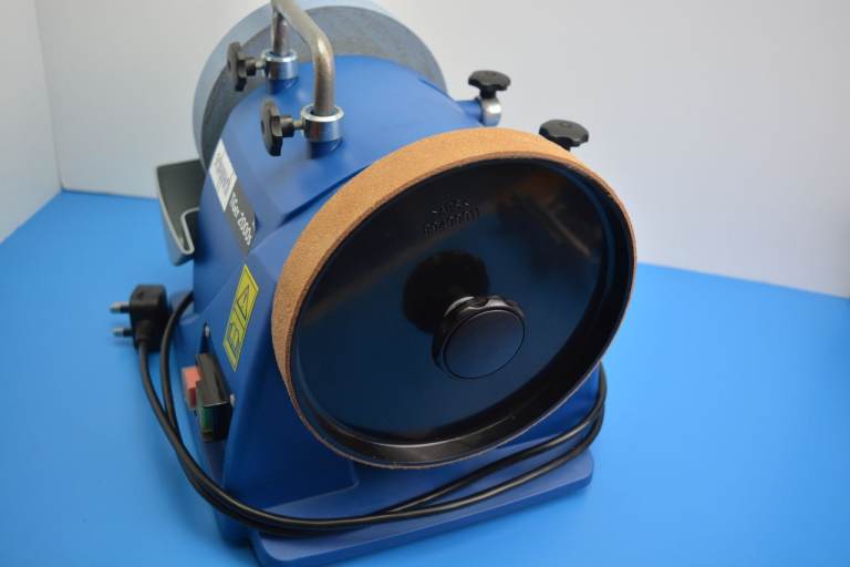 SCHEPPACH TIGER 2000s Wet Bench Grinder 200mm and Leather Honing inc. accessories.