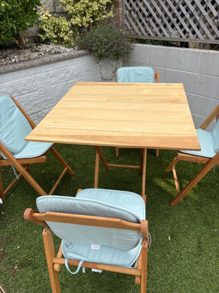 Wooden Folding Patio Table & 4 Chairs with Cushions