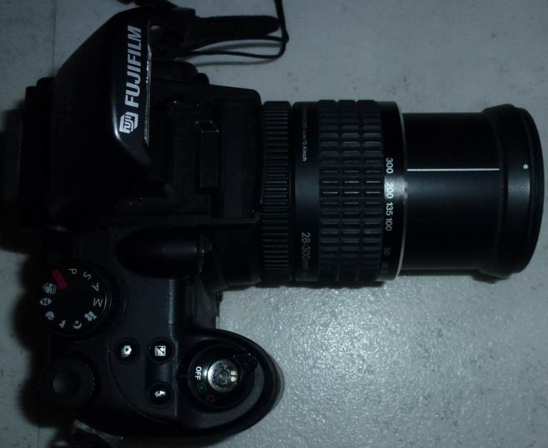 Fuji S9500 Digital Camera, spares or repair.