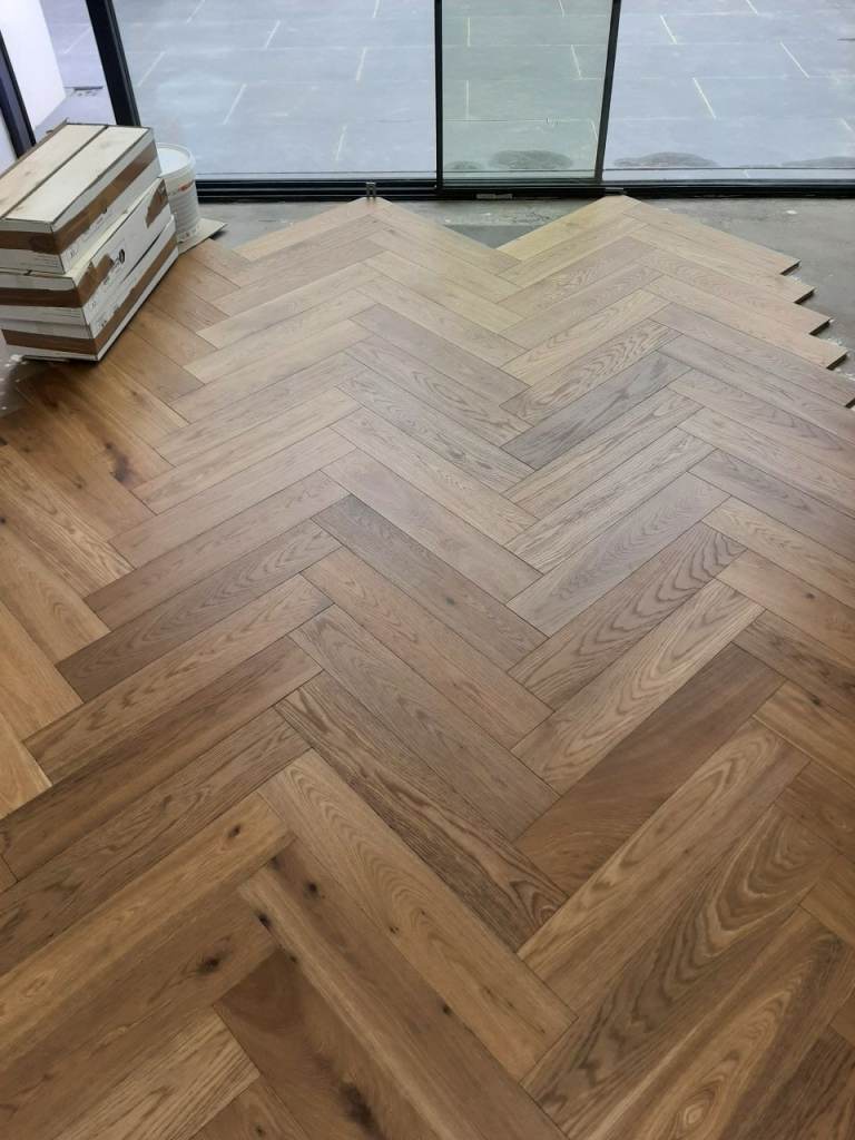 Carpet-vinyl-Laminate-Lvt-Spc-wood-floors 