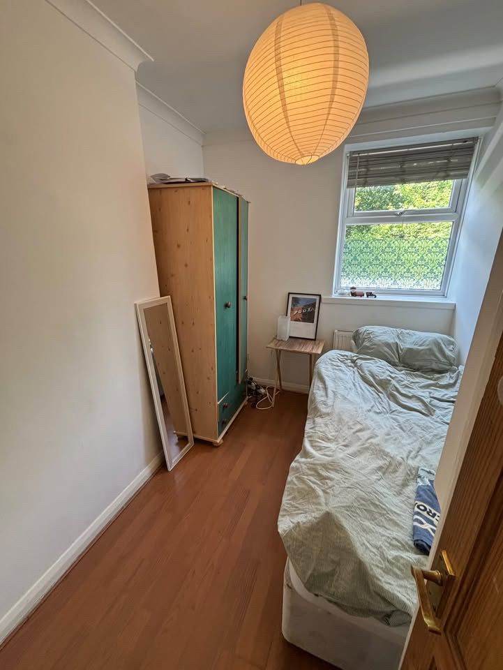 Bright, fully furnished room in Archway