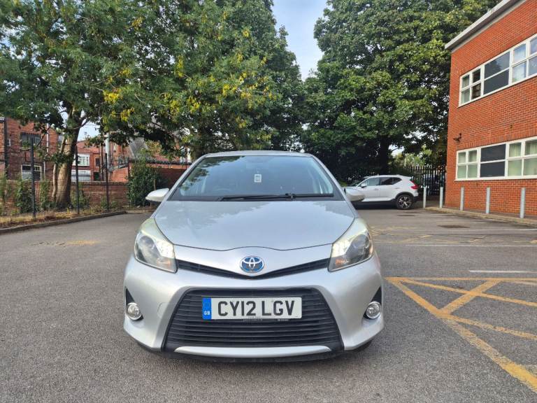 Toyota Yaris T4 Hybid CVT