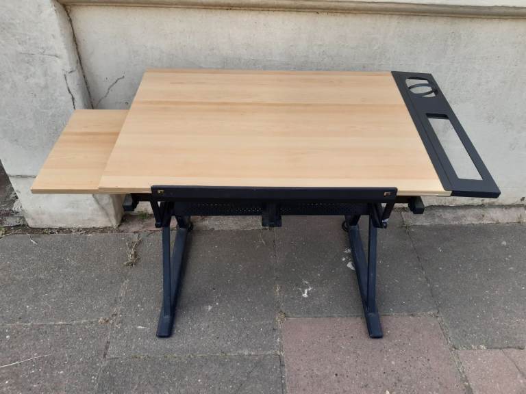 Art / Tech Desk Adjustable Angle  £20 ono