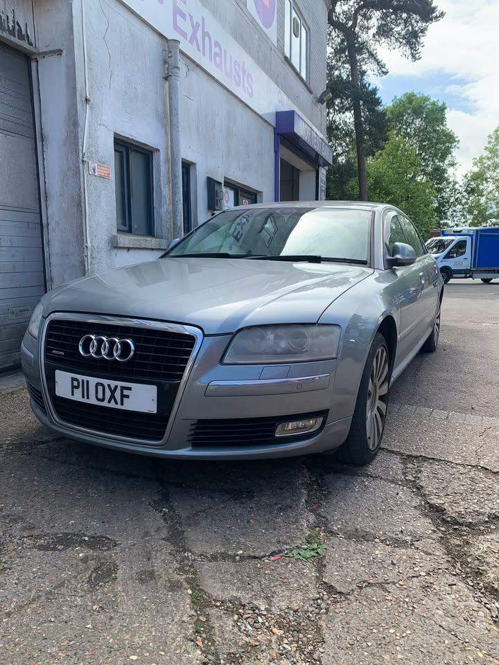 AUDI A8 3.0 V6 233HP